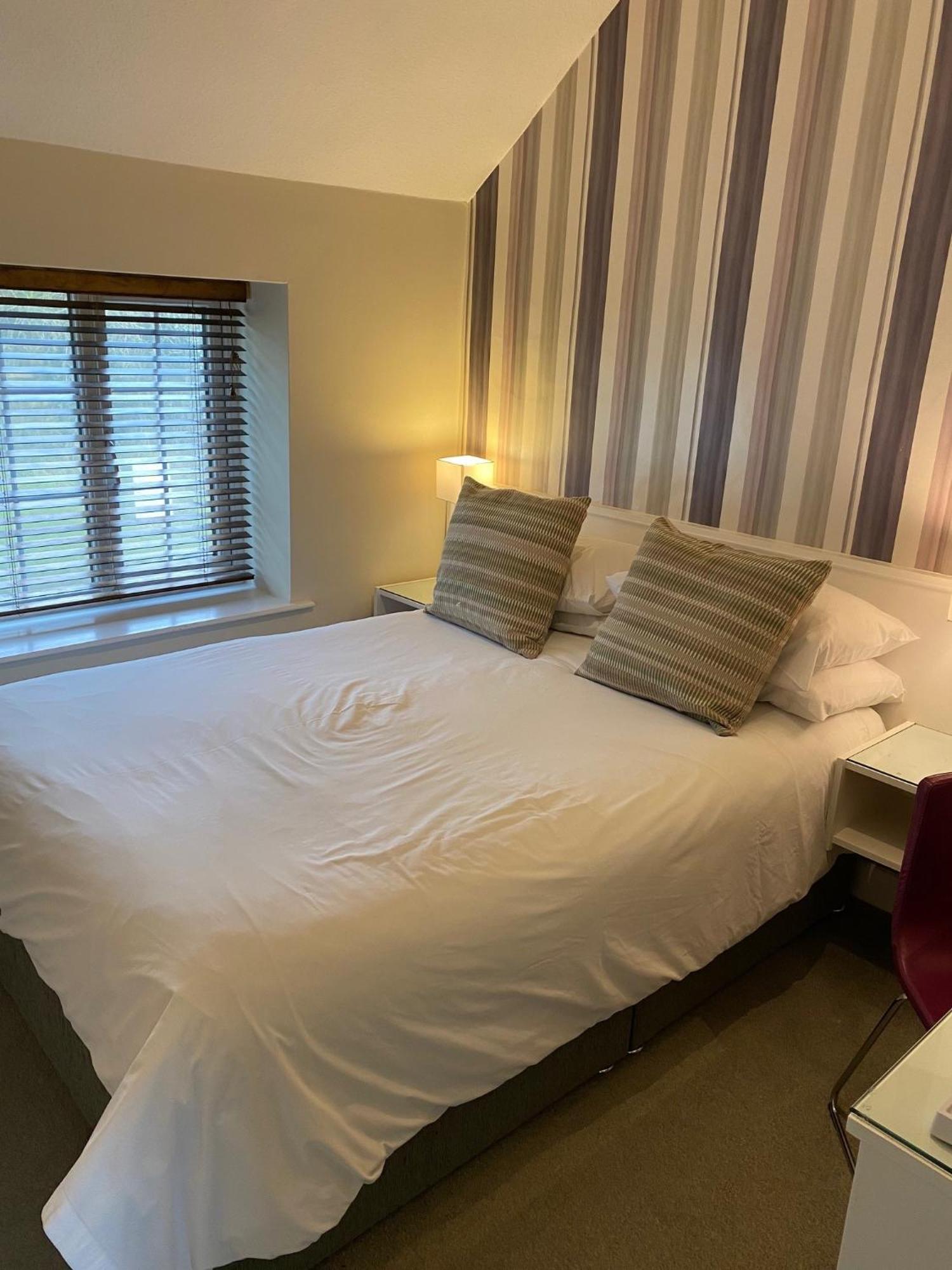 Carnaby Manor Court Hotel מראה חיצוני תמונה