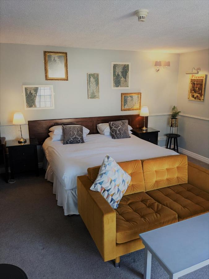 Carnaby Manor Court Hotel מראה חיצוני תמונה