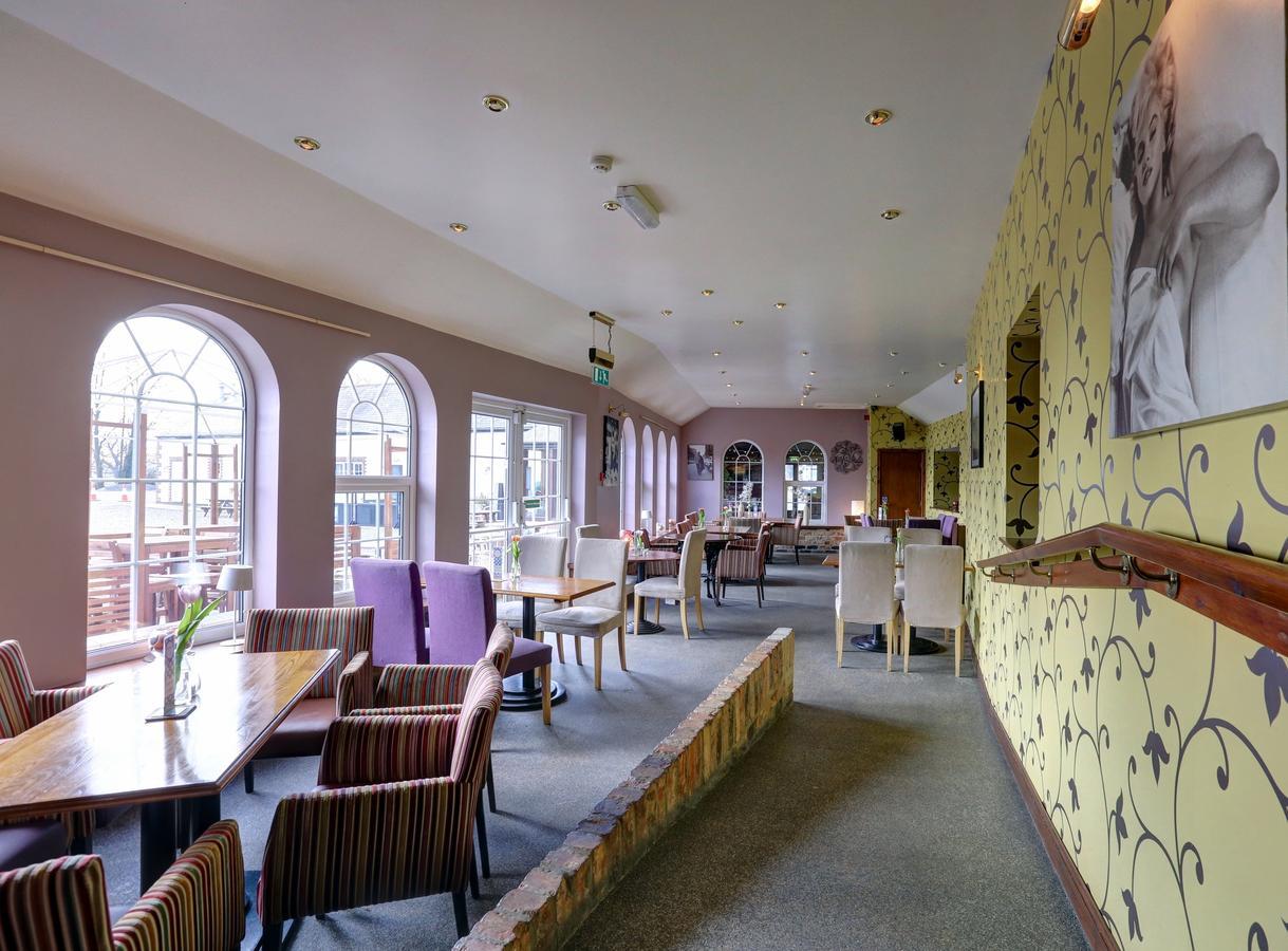 Carnaby Manor Court Hotel מראה חיצוני תמונה