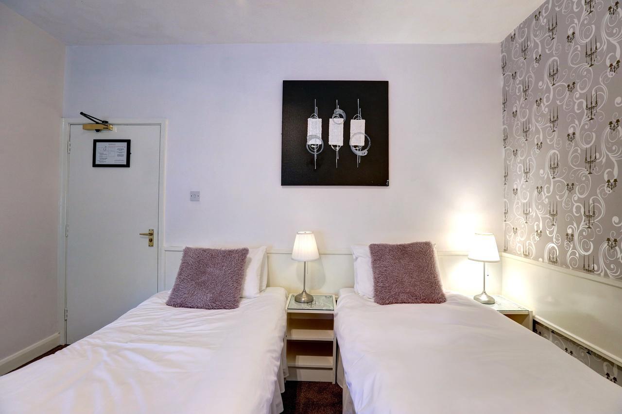 Carnaby Manor Court Hotel מראה חיצוני תמונה
