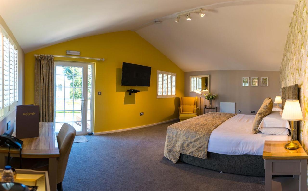 Carnaby Manor Court Hotel מראה חיצוני תמונה